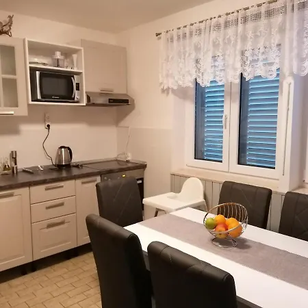 Apartman-maja-krk Apartamento Krk Town