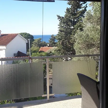 Apartman-maja-krk شقة